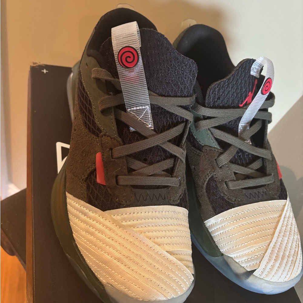 Jordan Air 200E SP- Naruto Carbon Green